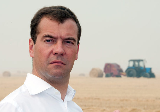 Дмитрий Медведев пообещал продлить санкции до 2019 года ради аграриев